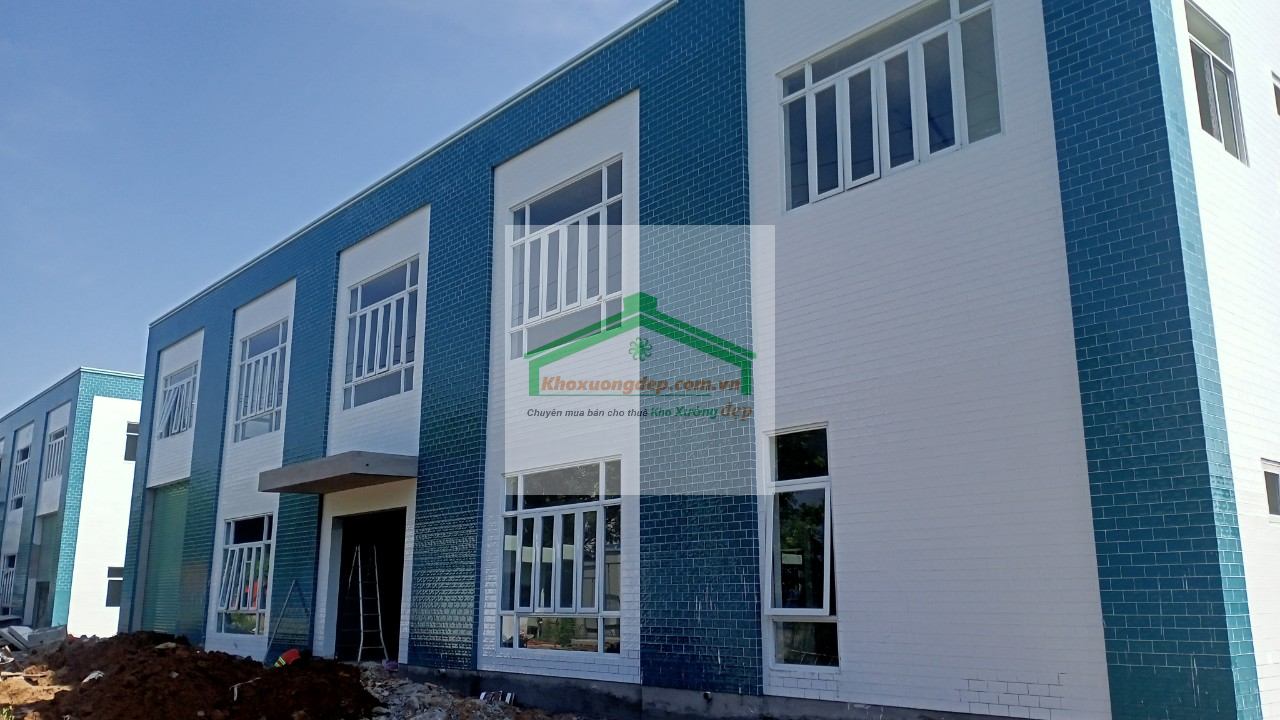 Bán nhà xưởng 8890m2 KCN Đức Hòa, Long An giá tốt nhất khu vực