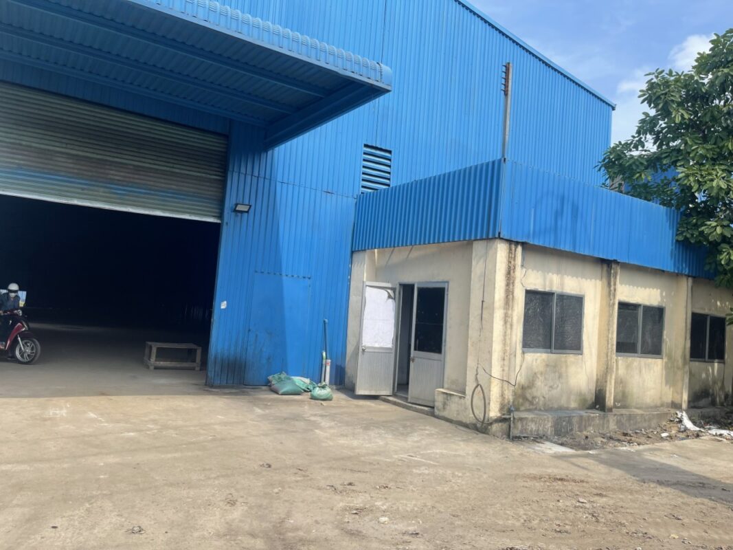 Kho xưởng giá rẻ 2000m2 cho thuê hoặc bán Kcn Hải Sơn, đức hoà đông.