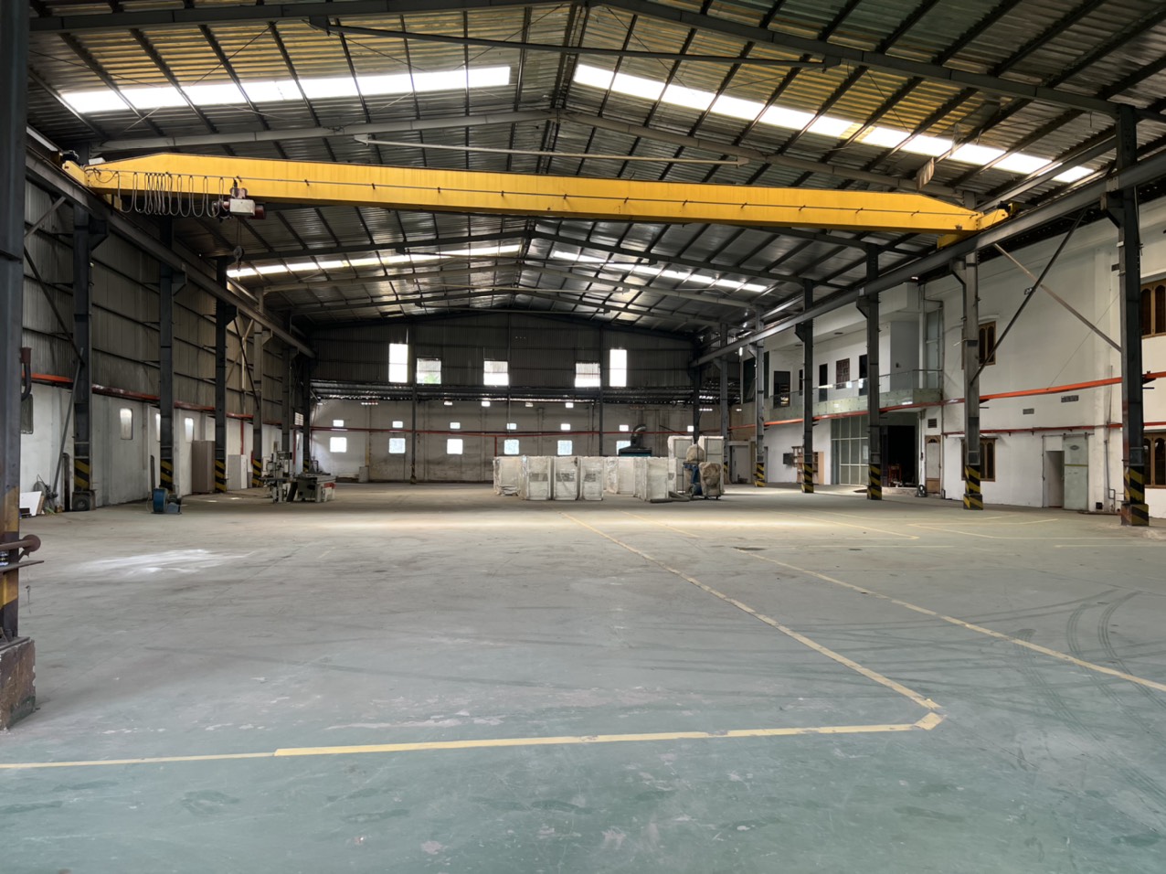 Kho xưởng 2000m2 giá rẻ cho thuê Quận 12 – NGAY QUỐC LỘ 1A
