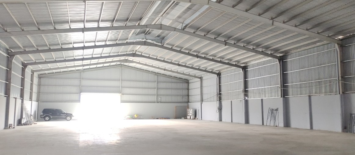 Xưởng mới 2000m2 cho thuê giá rẻ gần KCN Tân Đức Đức Hòa .