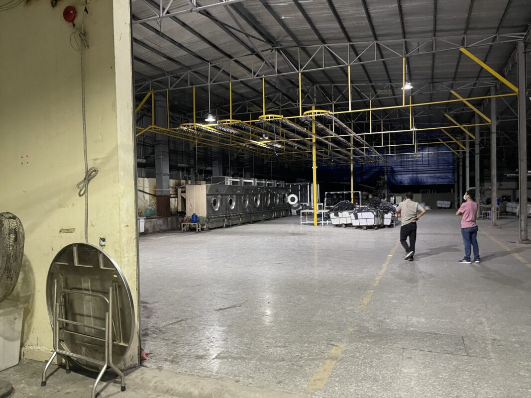 Bán gấp nhà xưởng 3000m2 Phạm Văn Hai, Bình Chánh giá rẻ sản xuất may mặc.