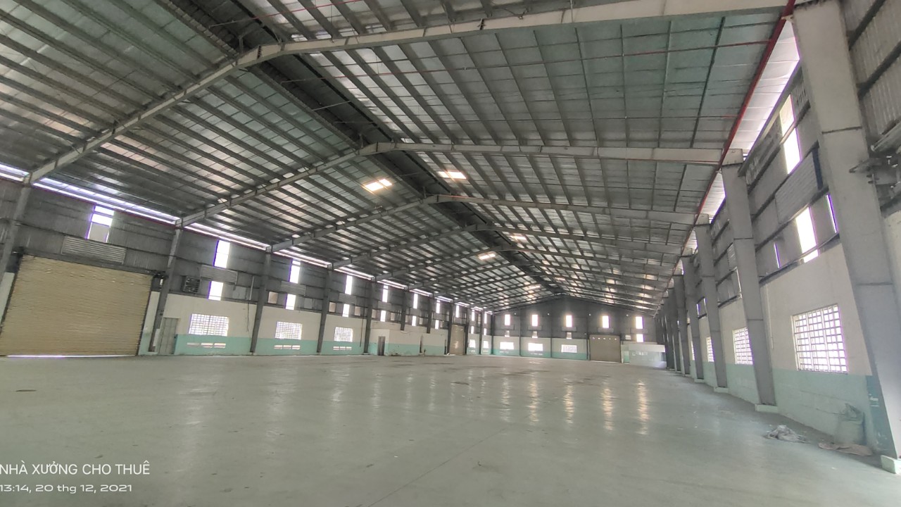 Cho thuê nhà xưởng 2700m2 ngoài kcn đức hoà long an, gần kcn Hải Sơn giá cực tốt.
