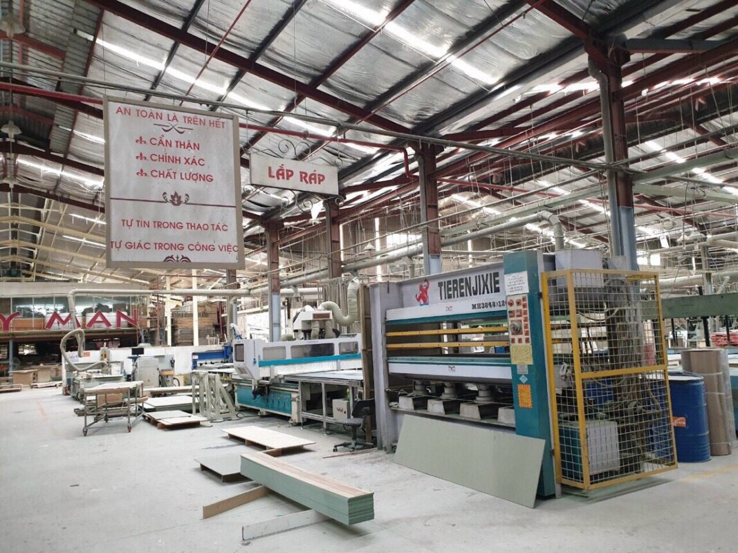 Cho thuê kho 4200m2  măt tiền Phạm Văn Sáng, Hóc Môn