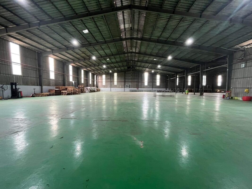 Bán xưởng phân bón khu công nghiệp Thái Hoà 3500m2/ đất 5000m2