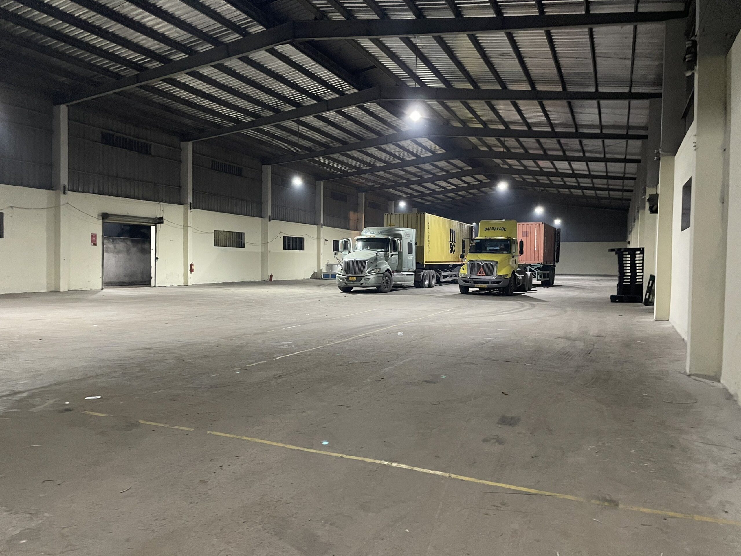 Cho thuê kho xưởng khu công nghiệp Tân Tạo 1700m2 tự quản