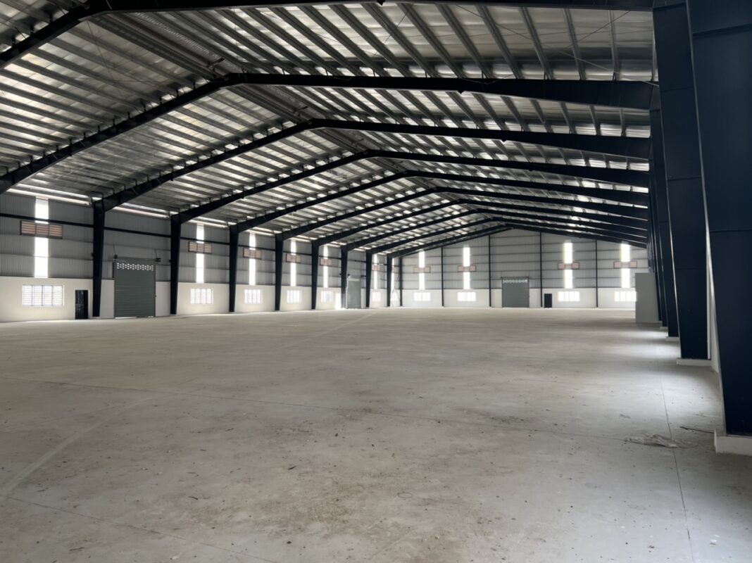 Bán hoặc cho thuê kho xưởng 13000m2 kcn Hải Sơn, Đức Hoà, Long An