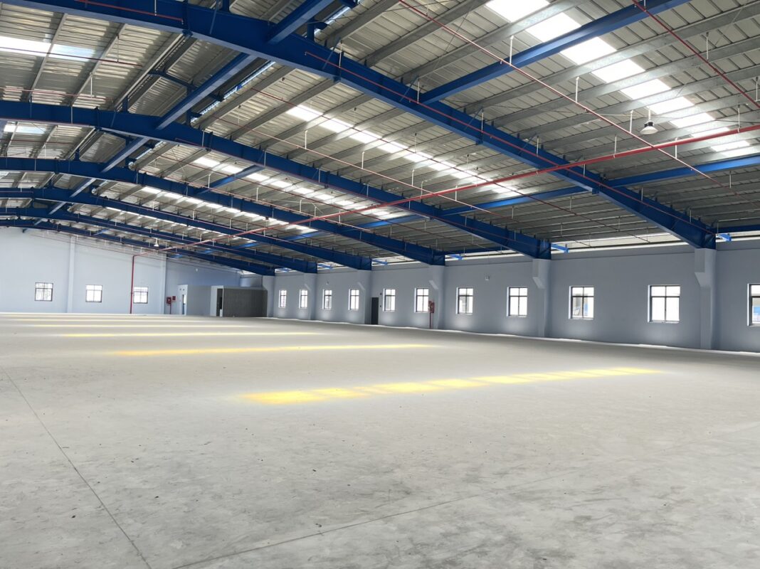 Cho thuê kho nhà xưởng KCN Lê Minh Xuân 7000m2 pccc tự động