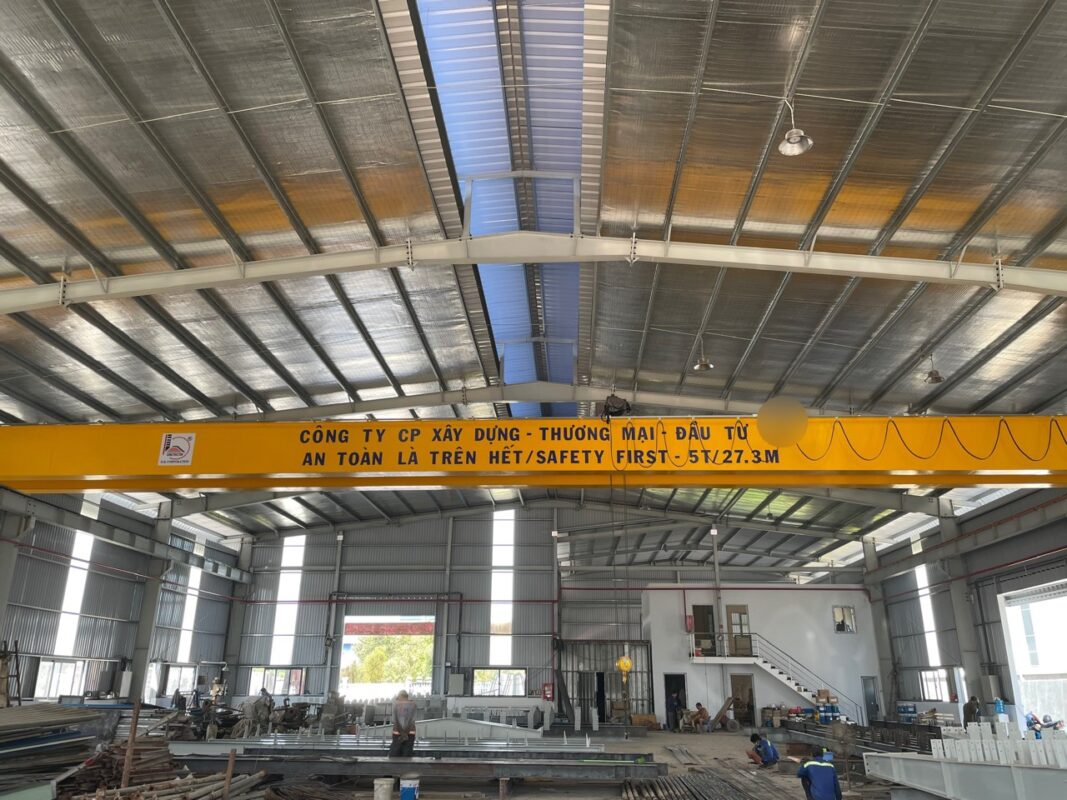 Bán nhà xưởng 2500m2 KCN Đức Hòa III Thái Hòa, Long An