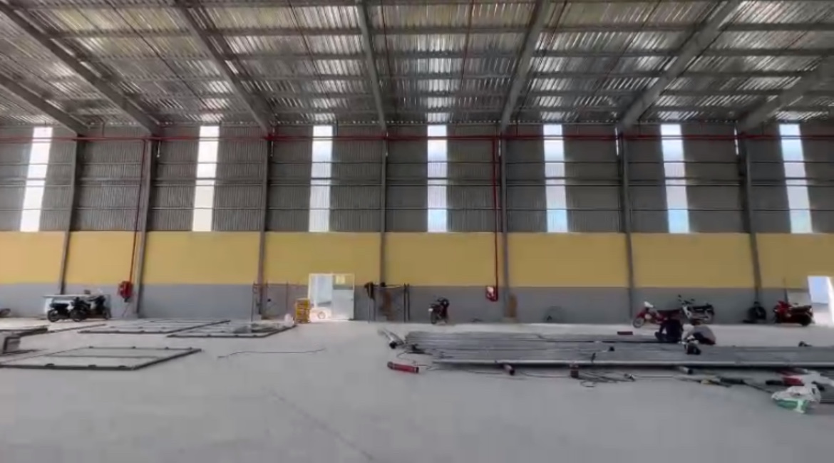 Cho thuê nhà xưởng 2100m2 ngoài KCN Huyện Đức Hòa, Long An