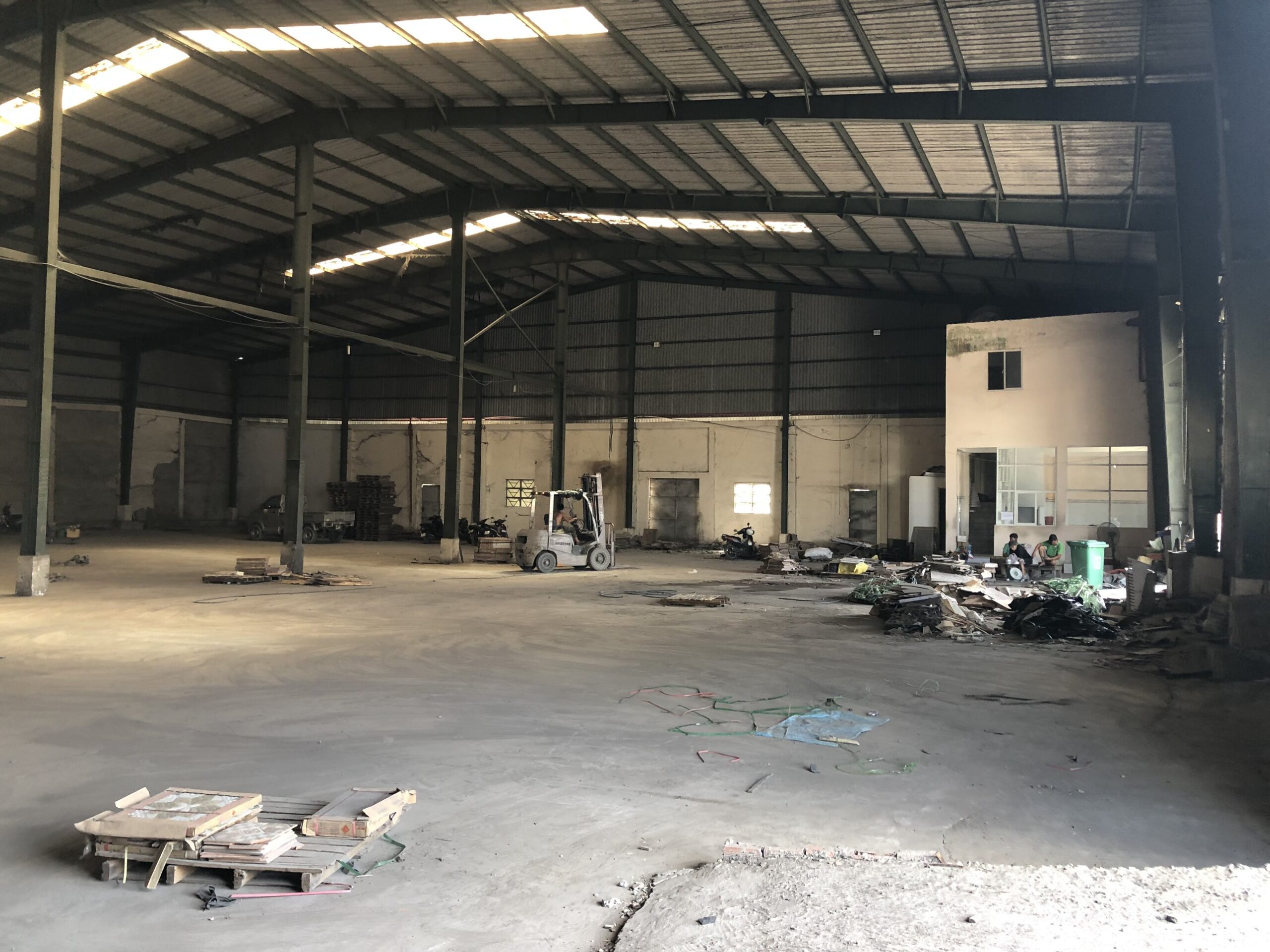 Cho thuê kho xưởng 1850m2 gần KCN Tân Tạo, Bình Tân