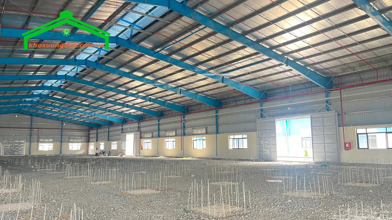 Cho thuê kho xưởng 3.300m2 trong kcn Vĩnh Lộc 2, huyện Bến Lức, Long An