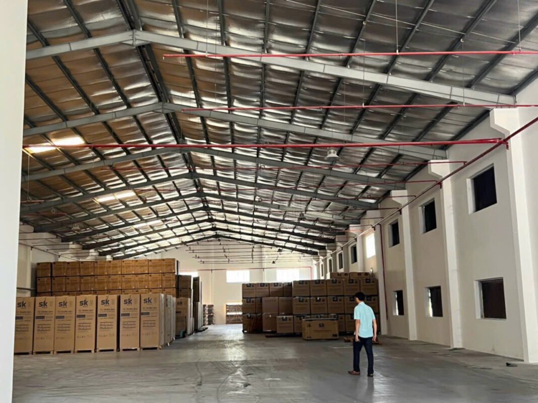 Cho thuê kho xưởng gần 2000m2 kcn Vĩnh Lộc TpHCM có pccc