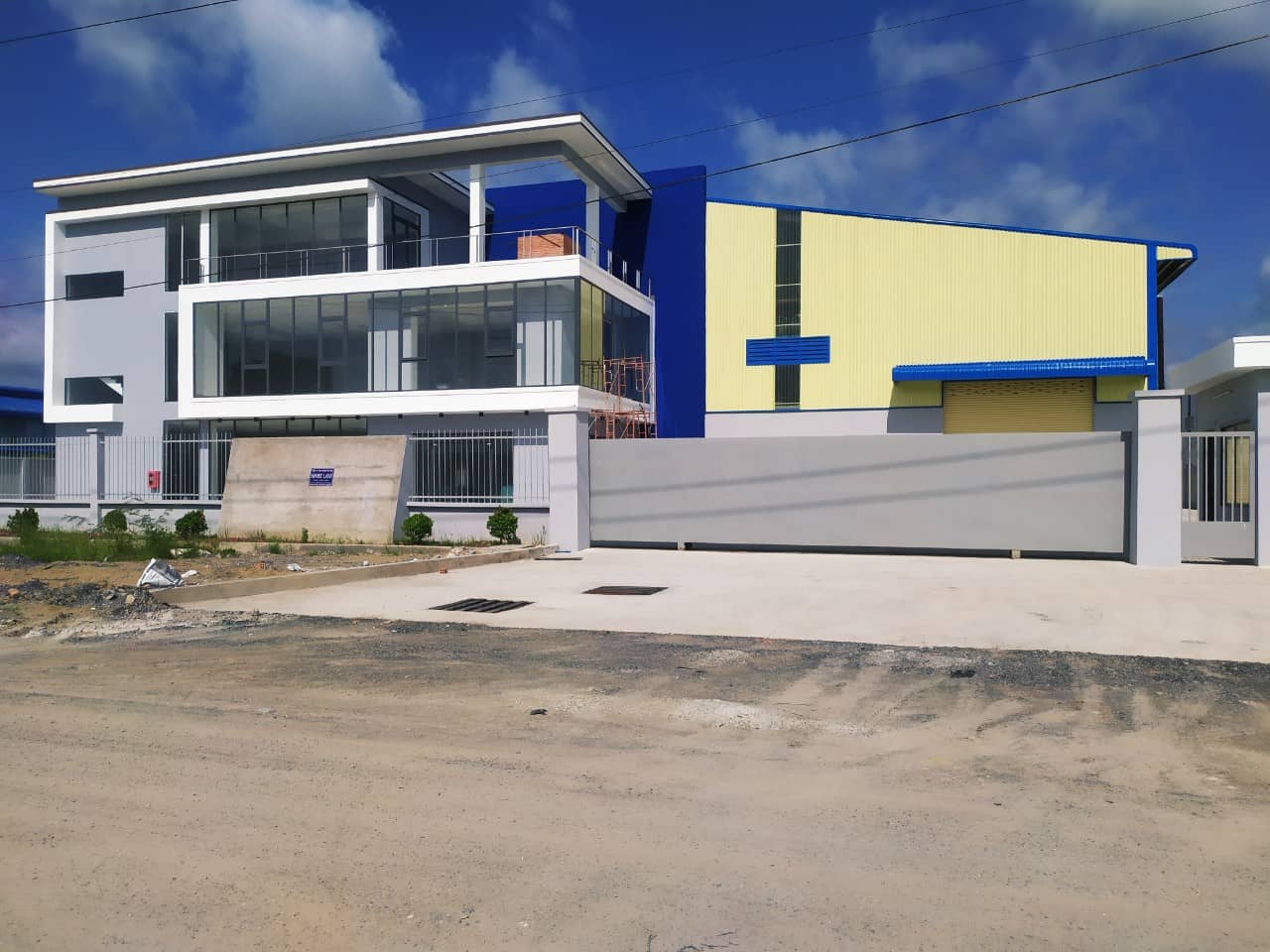 Cho thuê kho xưởng 3800 m2 trong KCN Tân Đức, Huyện Đức Hòa, Tỉnh Long An