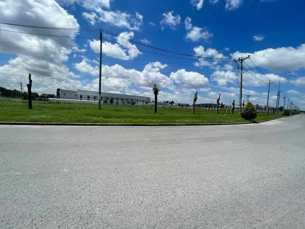 Bán 10,000 m2 đất công nghiệp trong KCN Bàu Bàng, Bình Dương