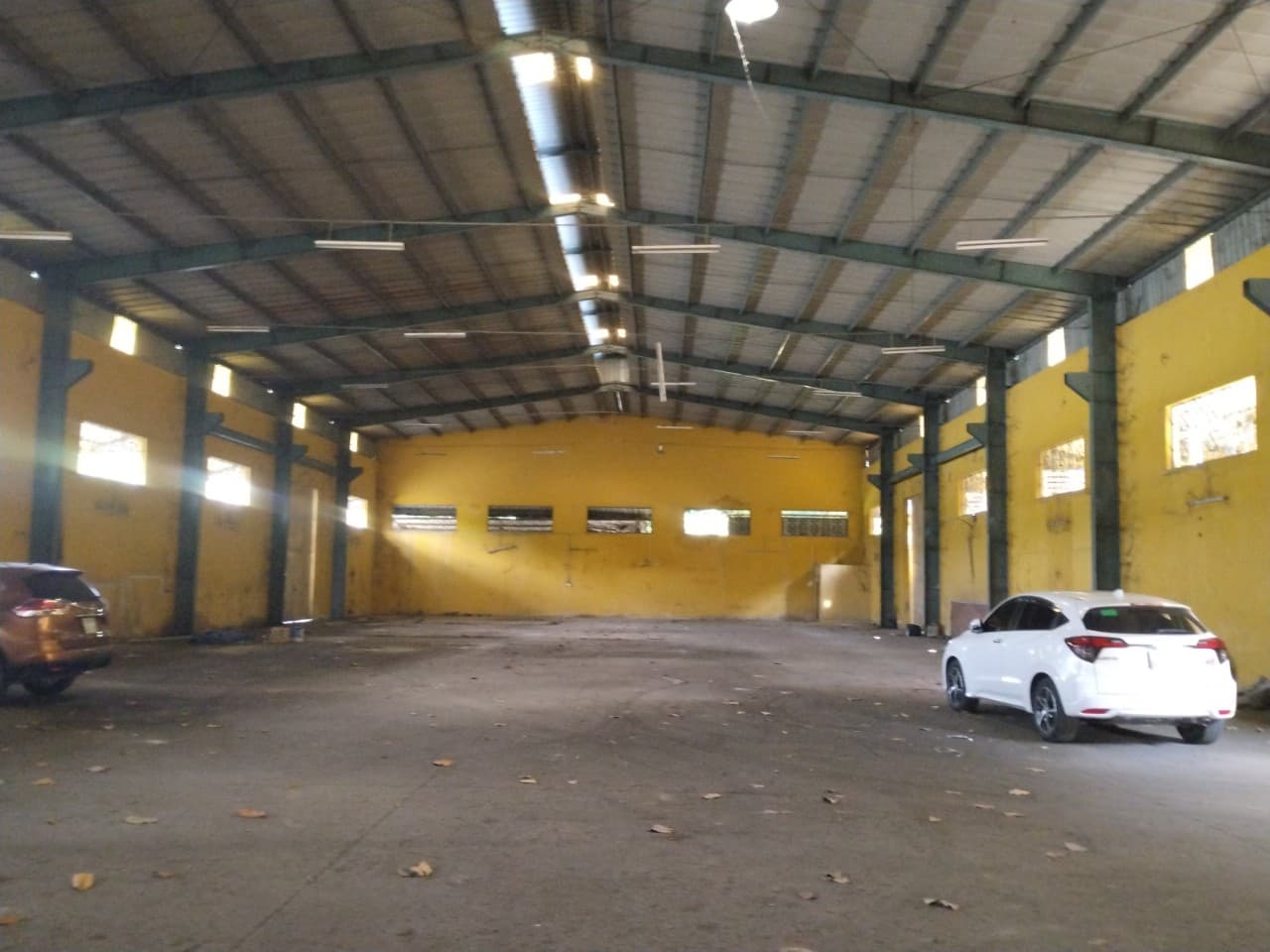 Cho thuê kho xưởng 1.300 m2 Bình Hưng Hoà A , Bình Tân