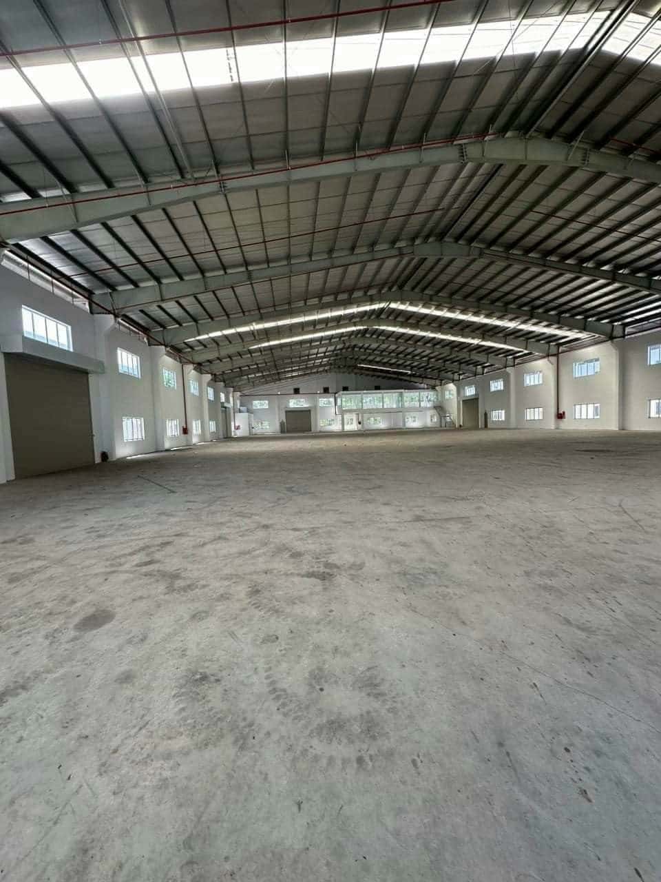 Cho thuê nhà xưởng 2300m2 trong KCN Nam Tân Uyên, Bình Dương