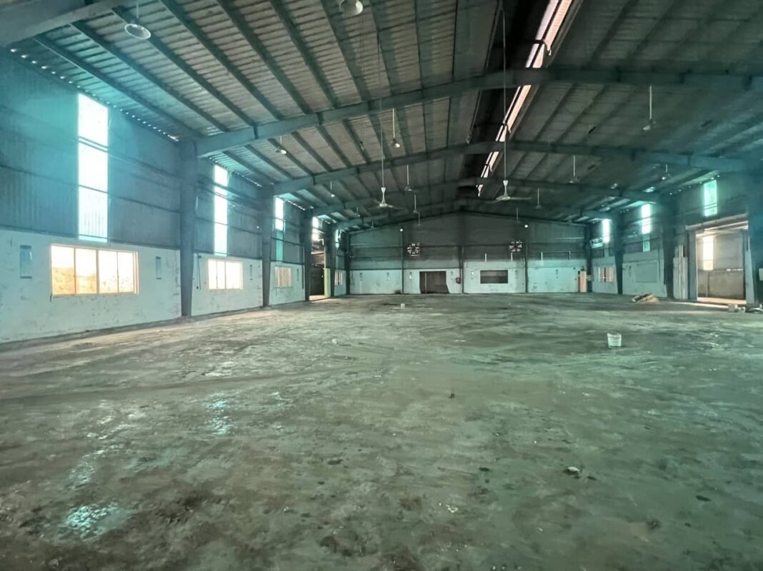 Bán xưởng phân bón 2400m2 KCN Thái Hòa, Long An