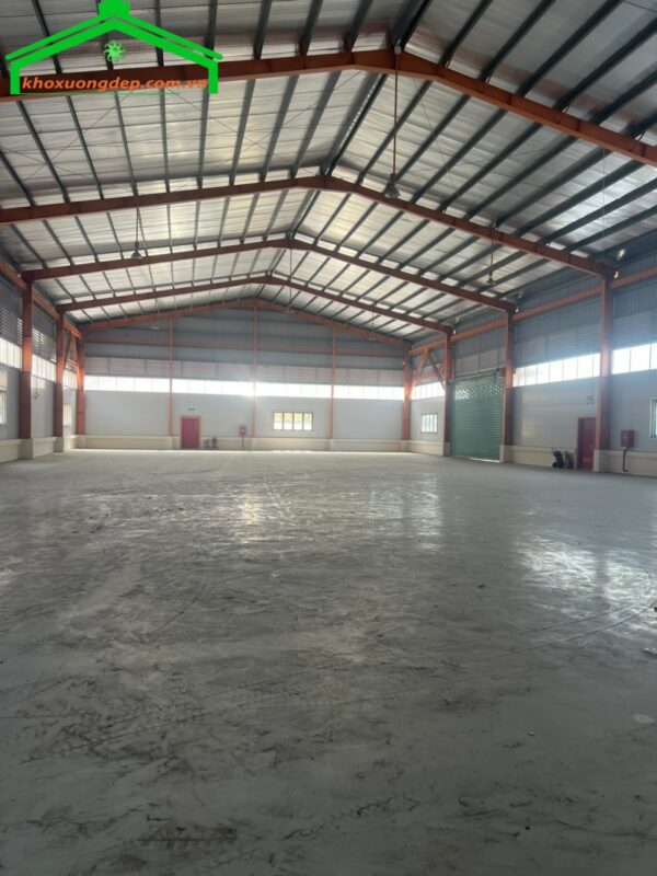 Cho thuê kho xưởng 1200m2 Quốc lộ 1A, Bình Chánh giá rẻ