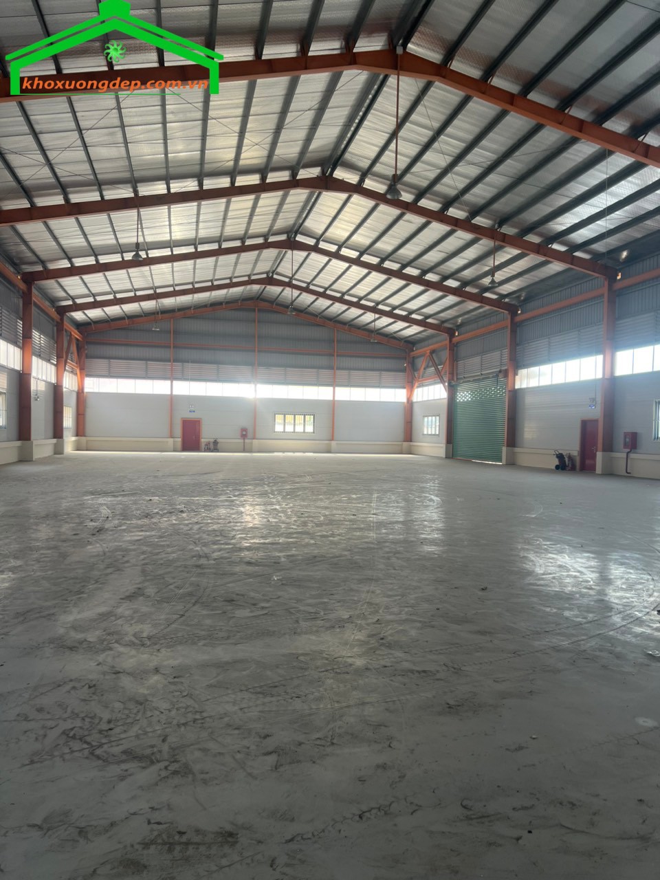 Cho thuê kho xưởng 1200m2 Quốc lộ 1A, Bình Chánh giá rẻ