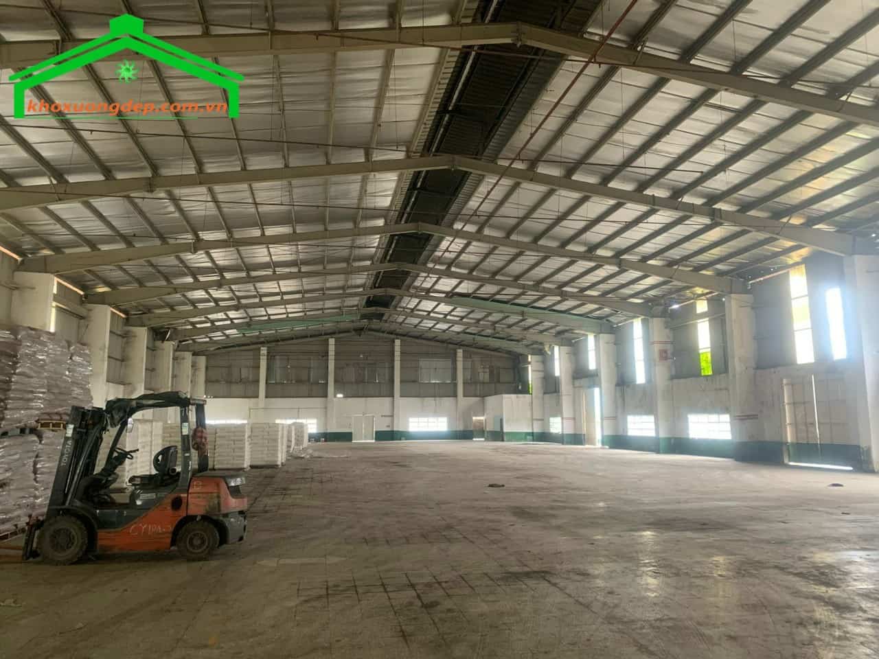 Cho thuê kho xưởng 2.100m2 KCN Tân Tạo, Bình Tân sạch đẹp