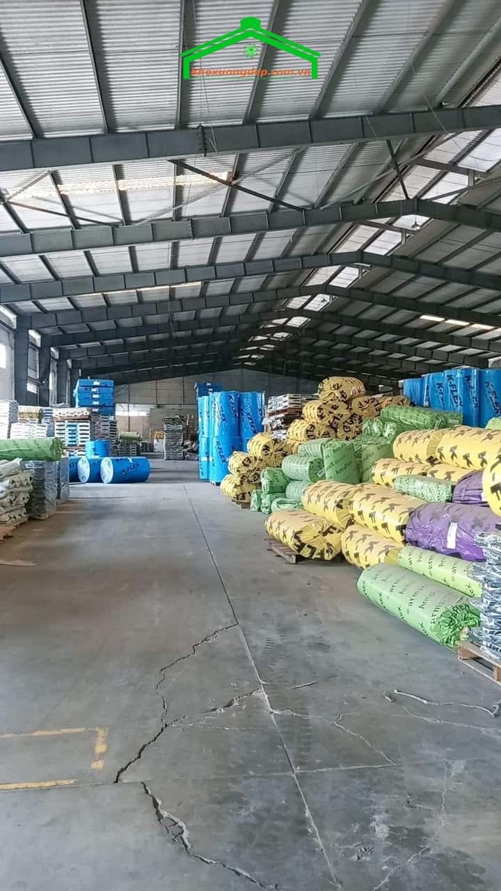 Cho thuê kho xưởng 1800m2 KCN Tân Tạo, Bình Tân sạch đẹp