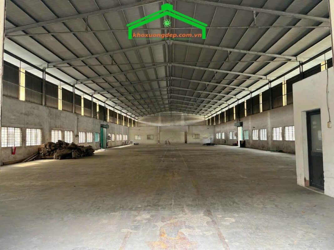 Cho thuê kho xưởng 2000m2 Thuận An, Bình Dương sạch đẹp