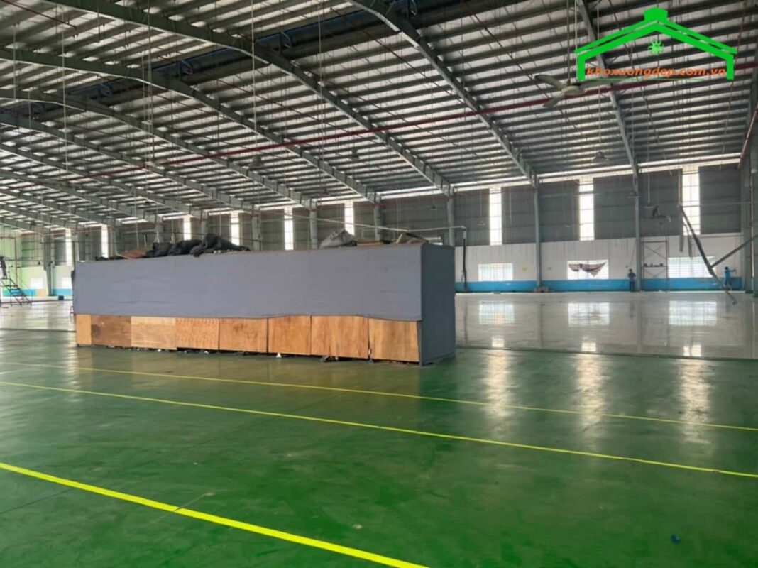Cho thuê kho xưởng 2500m2 Lê Minh Xuân, Bình Chánh giá rẻ