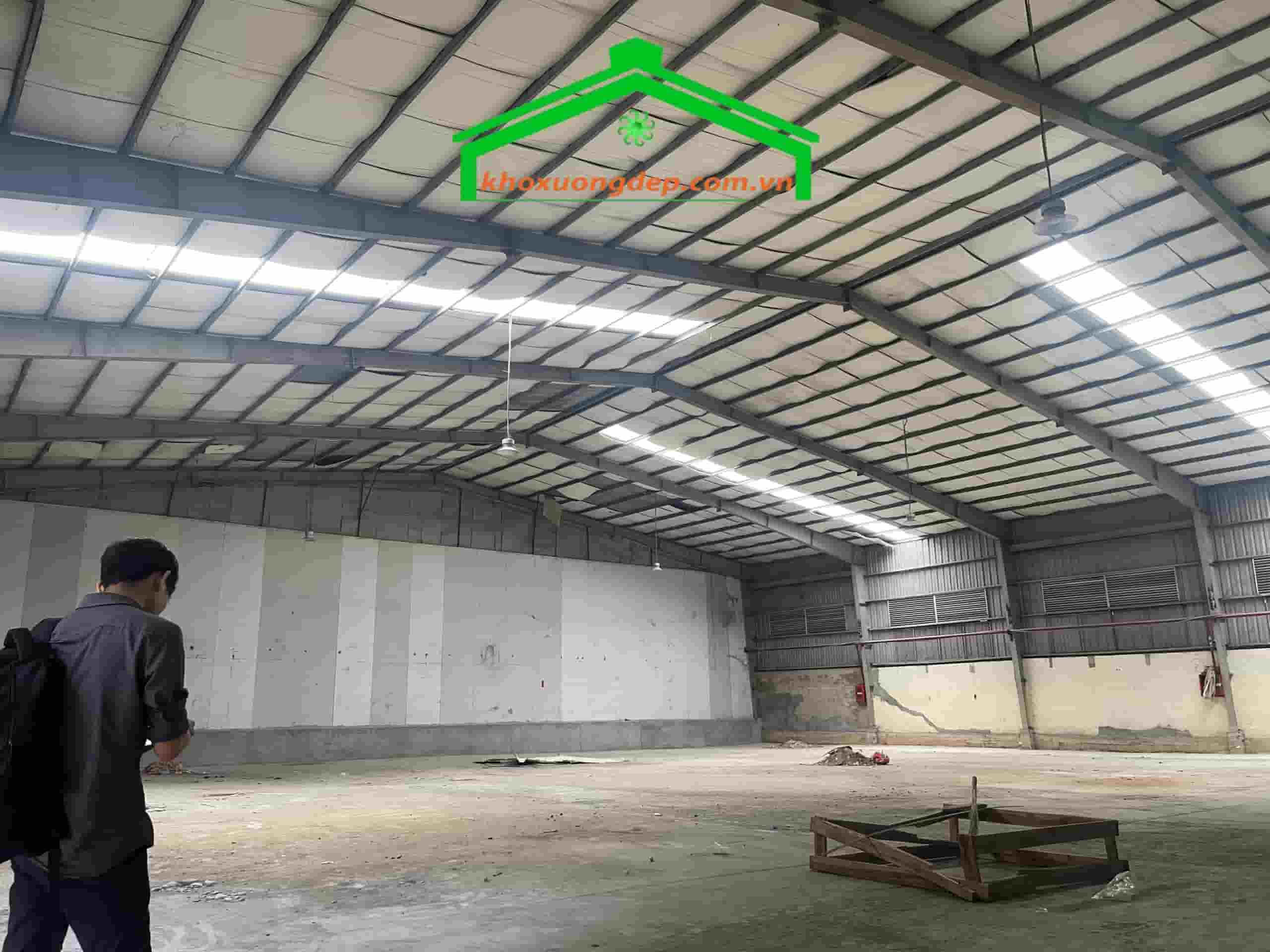 Cho thuê kho xưởng 900 m2 Nguyễn Văn Linh, Bình Chánh