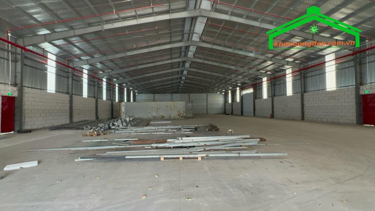 Cho thuê kho xưởng 1400m2 Quốc Lộ 1A, Bình Chánh