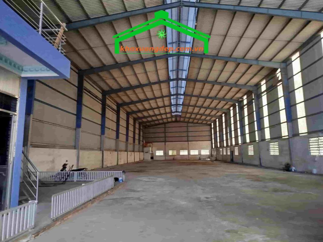 Cho thuê kho xưởng 1700m2 ở QL1A, Bình Chánh
