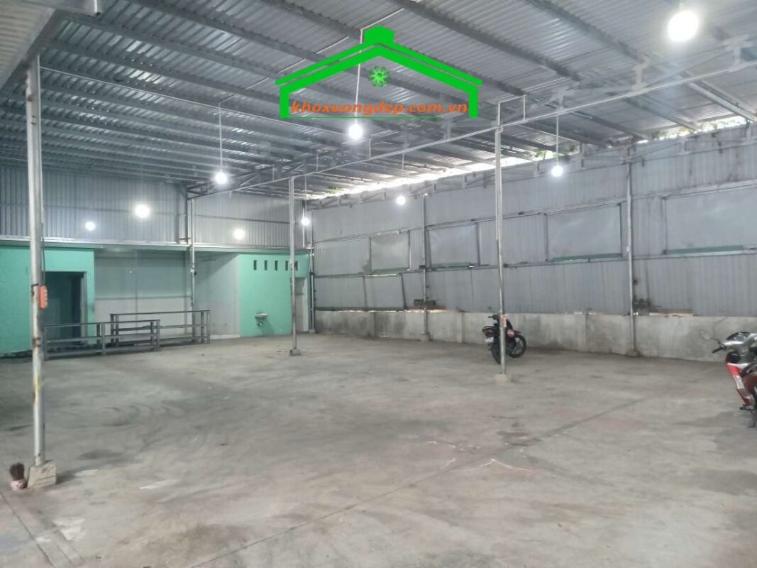 Cho thuê kho xưởng 400m2 ở Bà Điểm, Hóc Môn