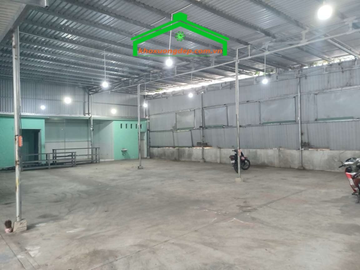 Cho thuê kho xưởng 400m2 ở Bà Điểm, Hóc Môn