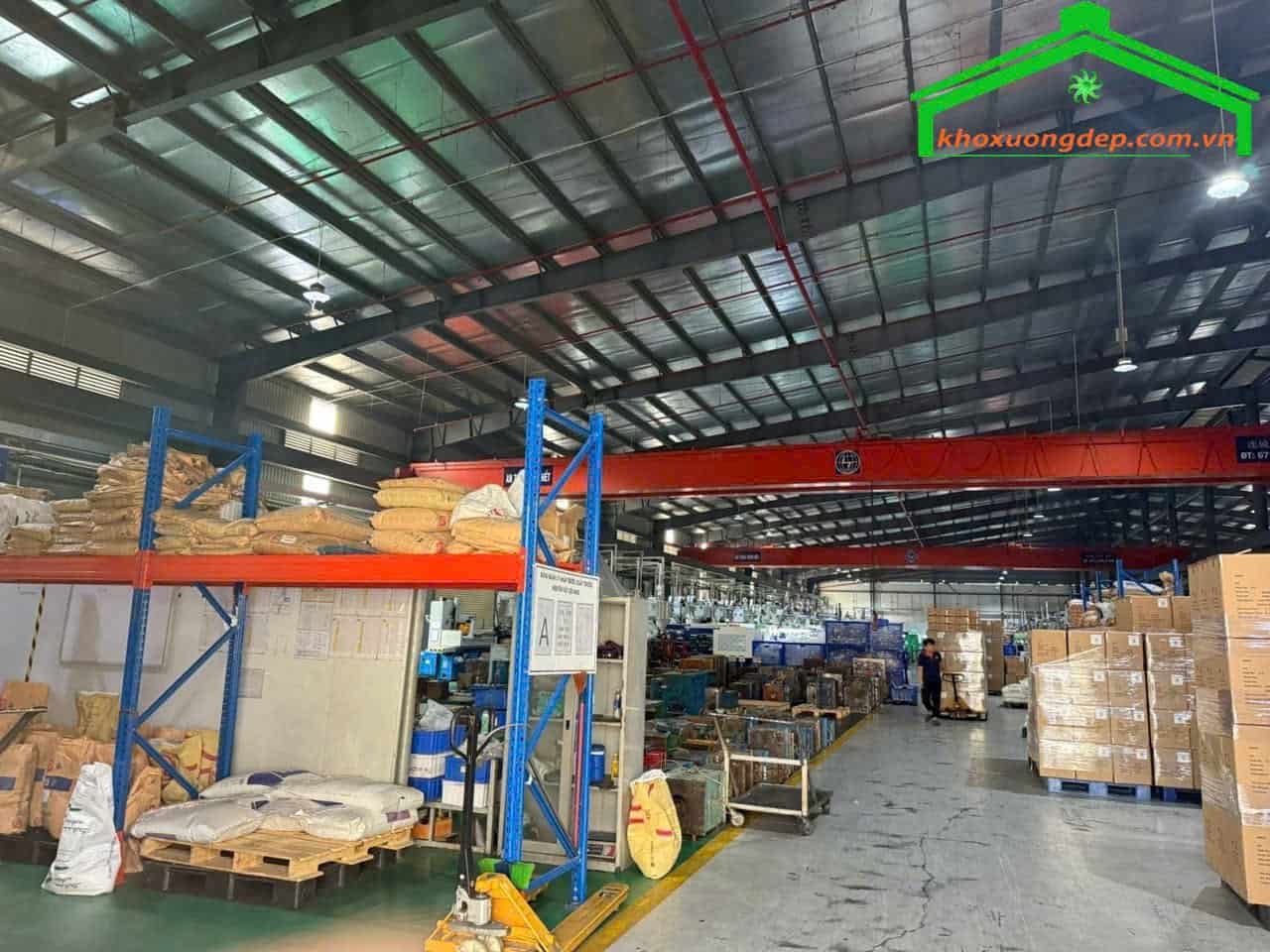Cho thuê kho xưởng mặt tiền 1300m2 Đức Hòa Đông, Long An