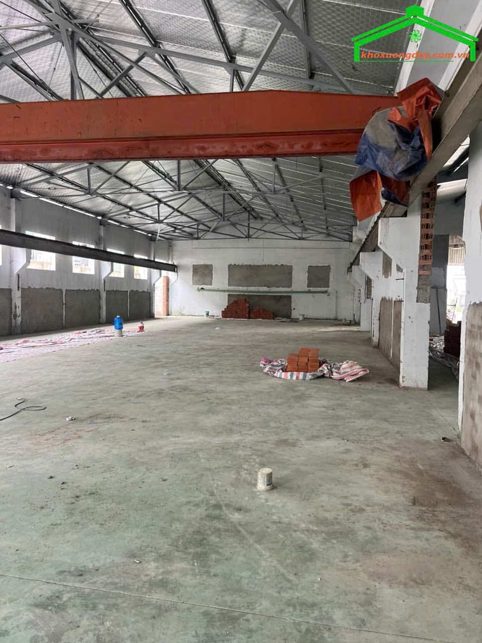 Cho thuê kho xưởng 1.600m2 tại xã Tân Kiên, huyện Bình Chánh