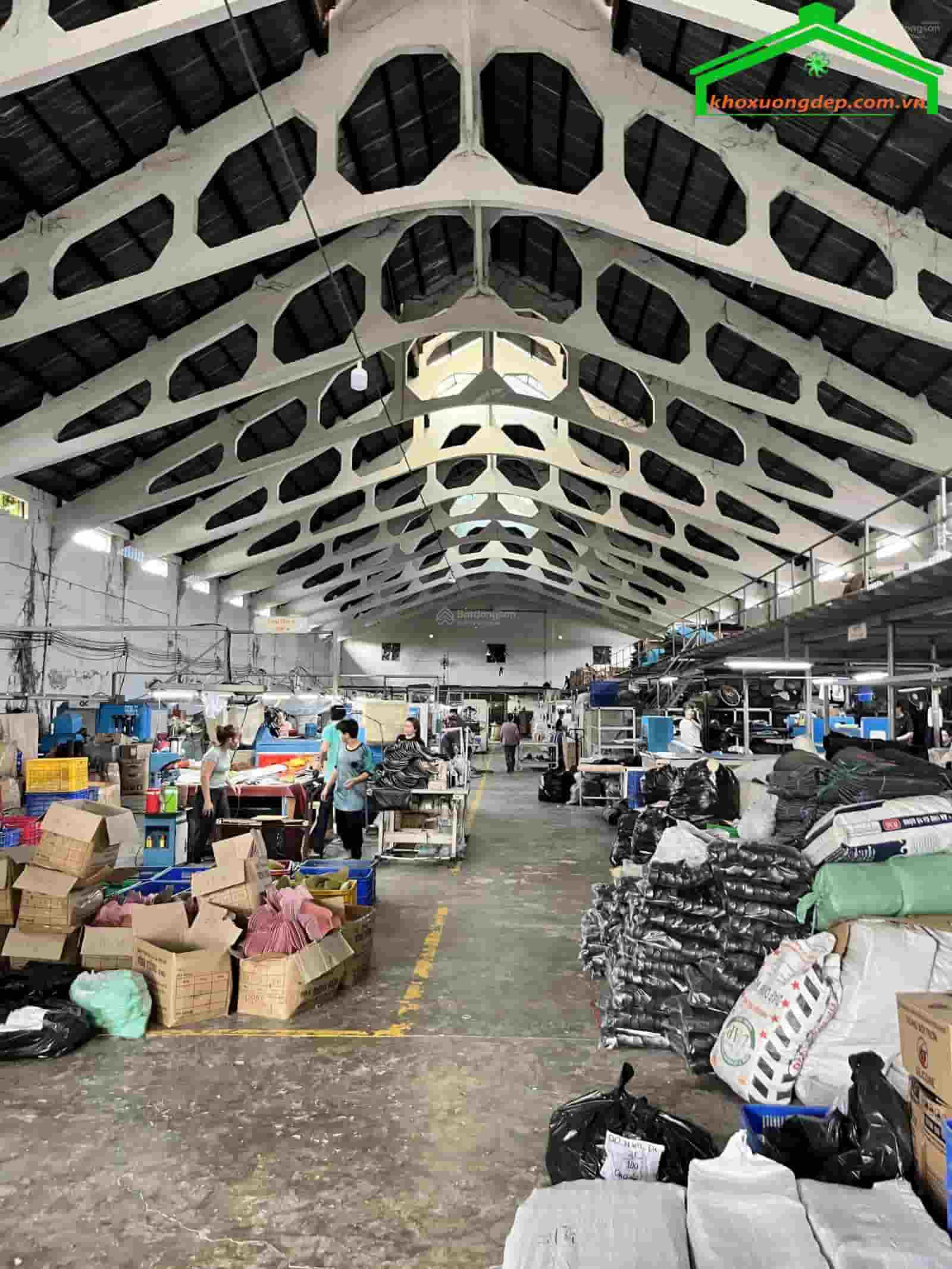 Cho thuê kho xưởng mặt tiền 2500m2 tại Mễ Cốc, Phường 15, Quận 8