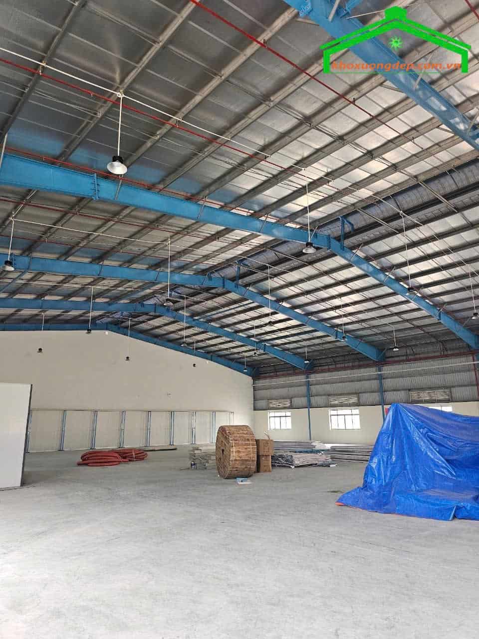 Cho thuê kho xưởng 8512m2 KCN Vĩnh Lộc 2, Bến Lức, Long An