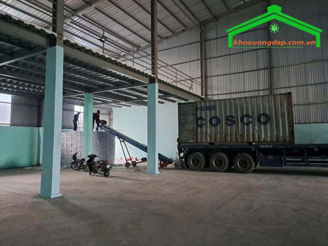 Bán nhà xưởng 1900m2 mặt tiền tại Đức Hòa, Tây Ninh