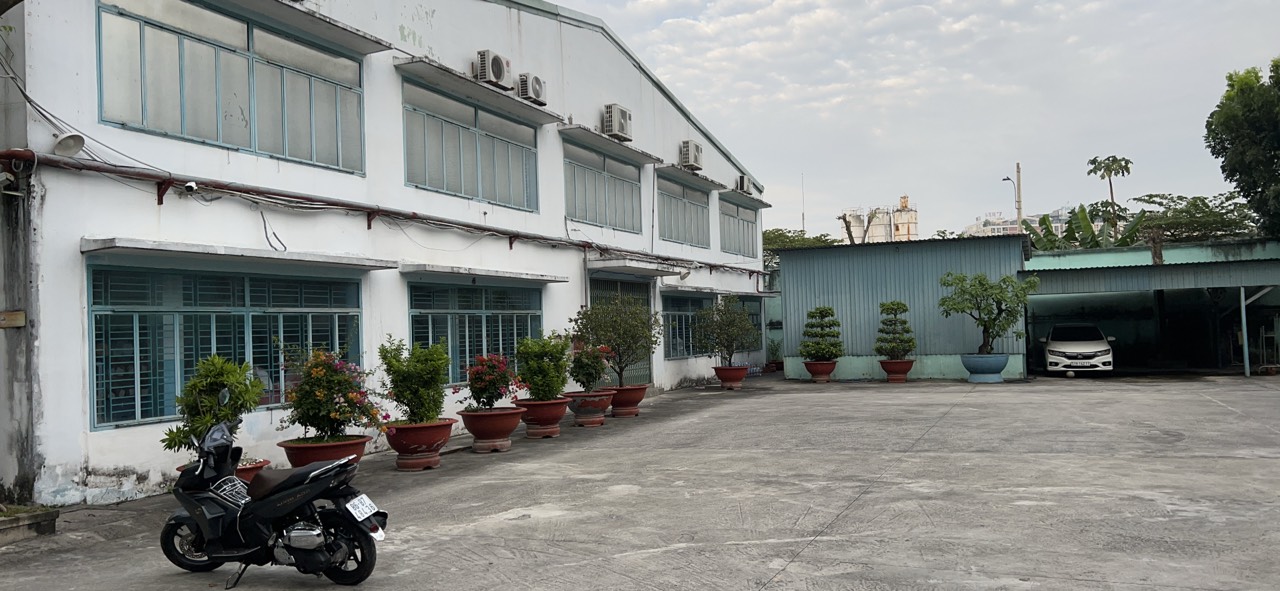Cho thuê kho xưởng may quận 12 gần kcn Tân Bình với đầy đủ máy móc thiết bị may