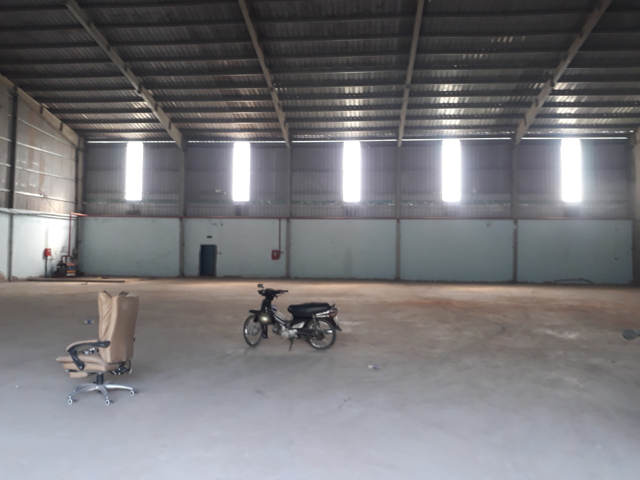 Cho thuê kho xưởng Quận Bình Tân 1500 m2 phù hợp chứa hàng, sản xuất…