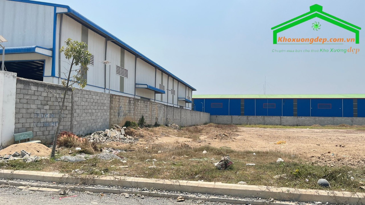Bán đất công nghiệp xây xưởng KCN Xuyên Á diện tích 2400 m2