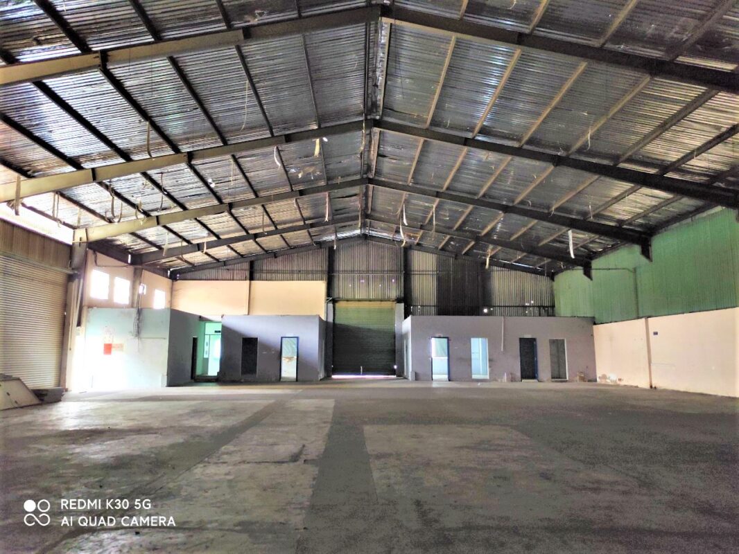 Cho thuê kho xưởng 900m2 khu công nghiệp Tân Bình.