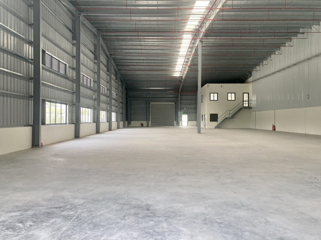 Cho thuê kho xưởng 2580m2 Kcn Lê Minh Xuân,Q. Bình Chánh
