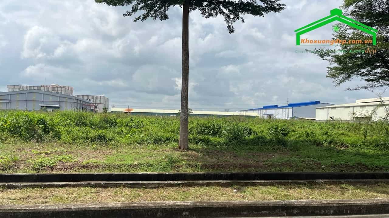 Bán 60,000 m2 đất công nghiệp 2 mặt tiền trong KCN Mỹ Phước 3, Bến Cát, Bình Dương