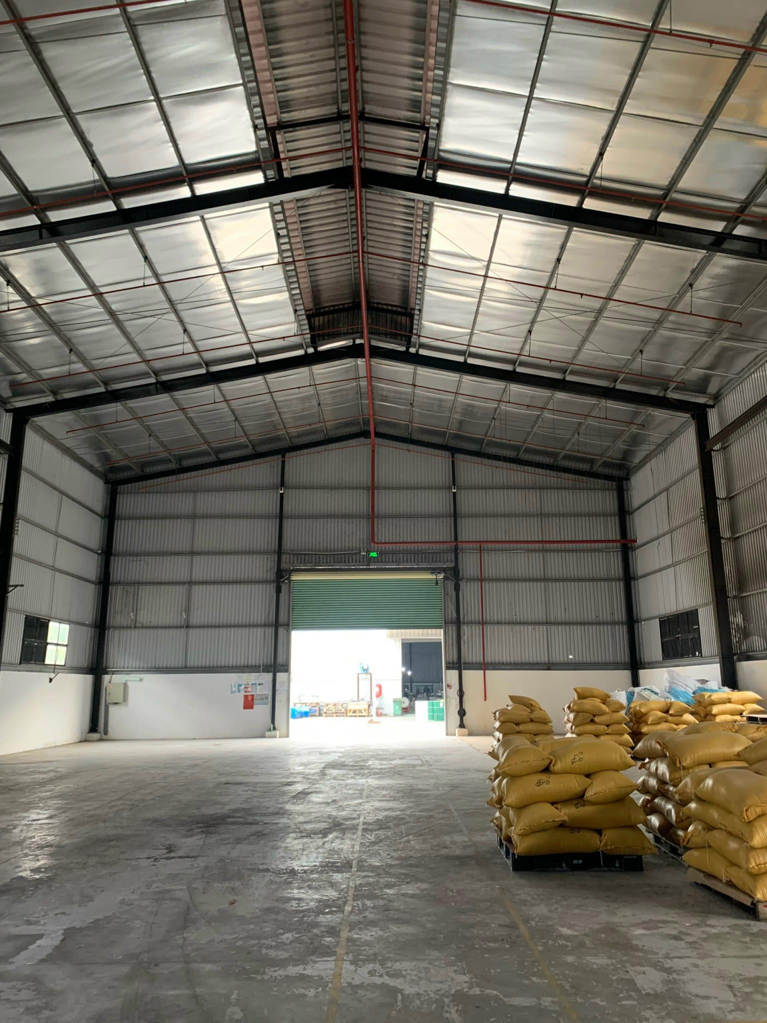 Cho thuê kho xưởng 900 m2 tại Xã Long Hiệp, Huyện Bến Lức, Tỉnh Long An