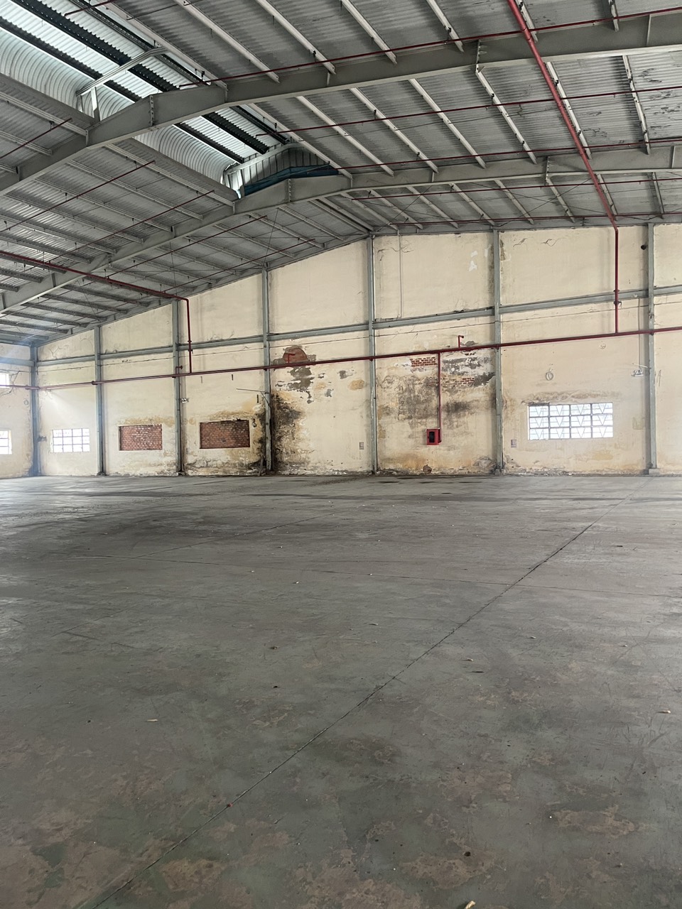 Cho thuê kho xưởng 6000 m2 trong KCN tại Bến Lức, Long An
