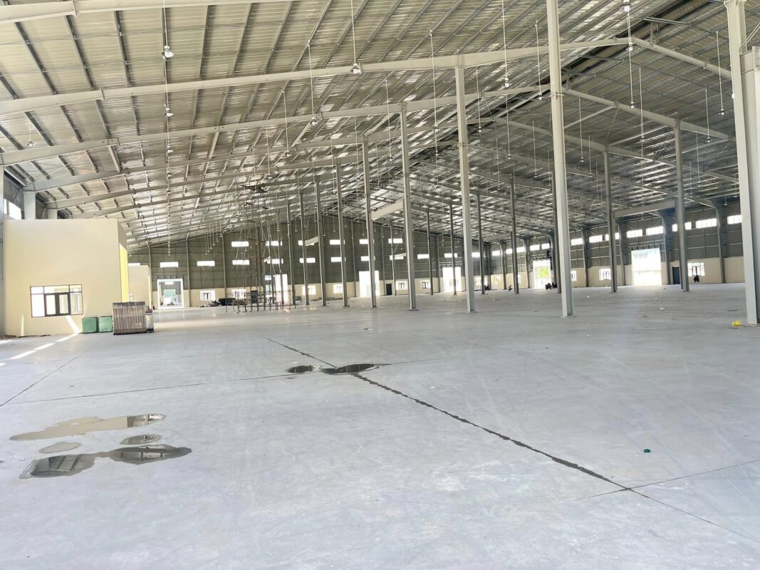 Cho thuê kho xưởng 15.552 m2 trong KCN tại Bến Lức, Long An