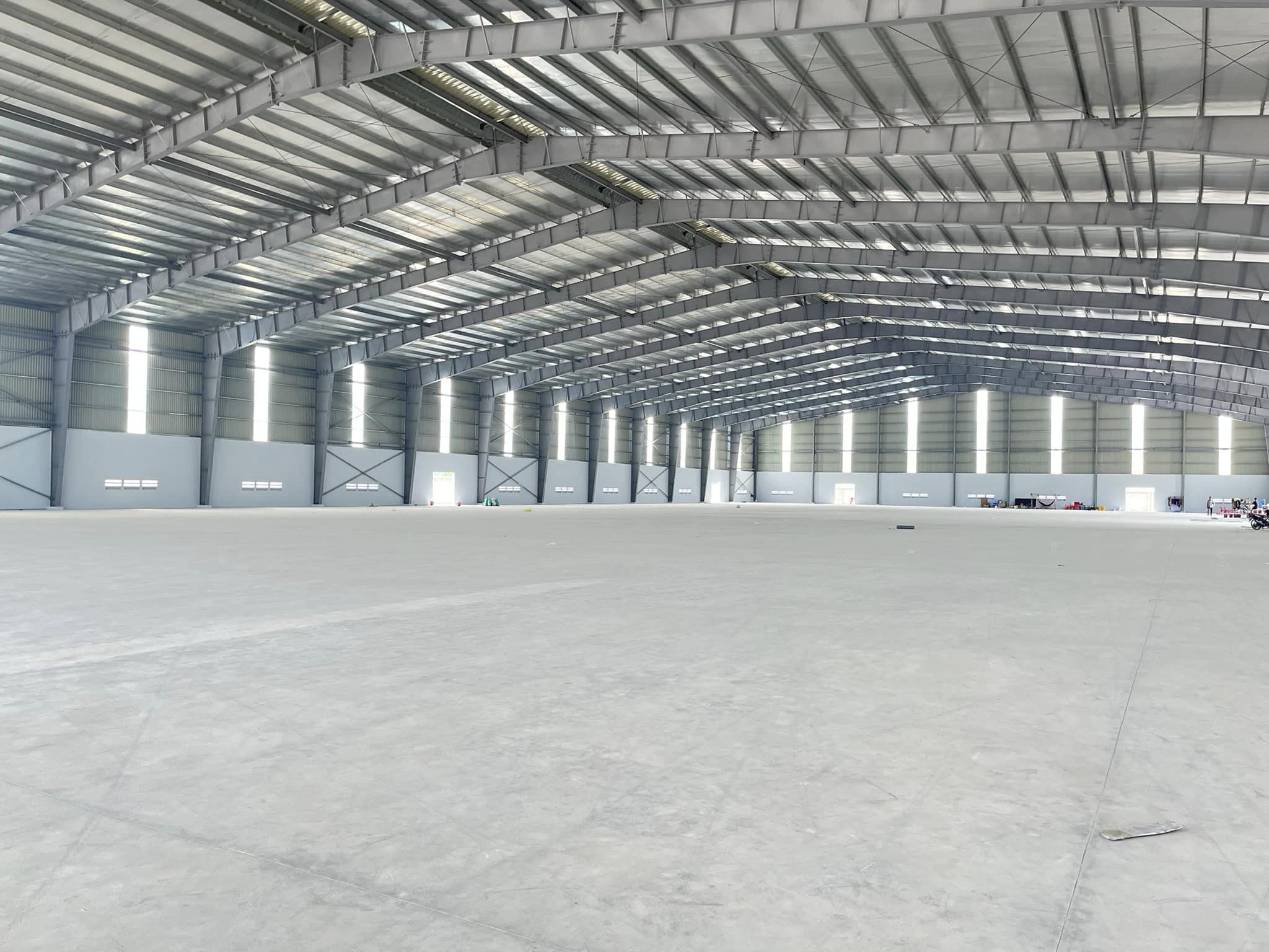 Cho thuê kho xưởng 7.050 m2 trong KCN, Đức Hòa, Long An