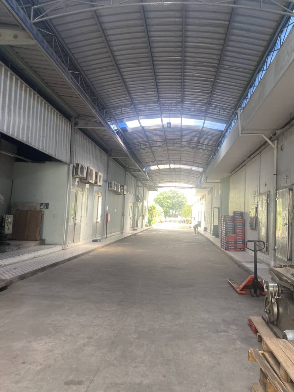 Bán kho xưởng 2000 m2 trong KCN tại xã Đức Hoà Hạ, Huyện Đức Hoà, Tỉnh Long An