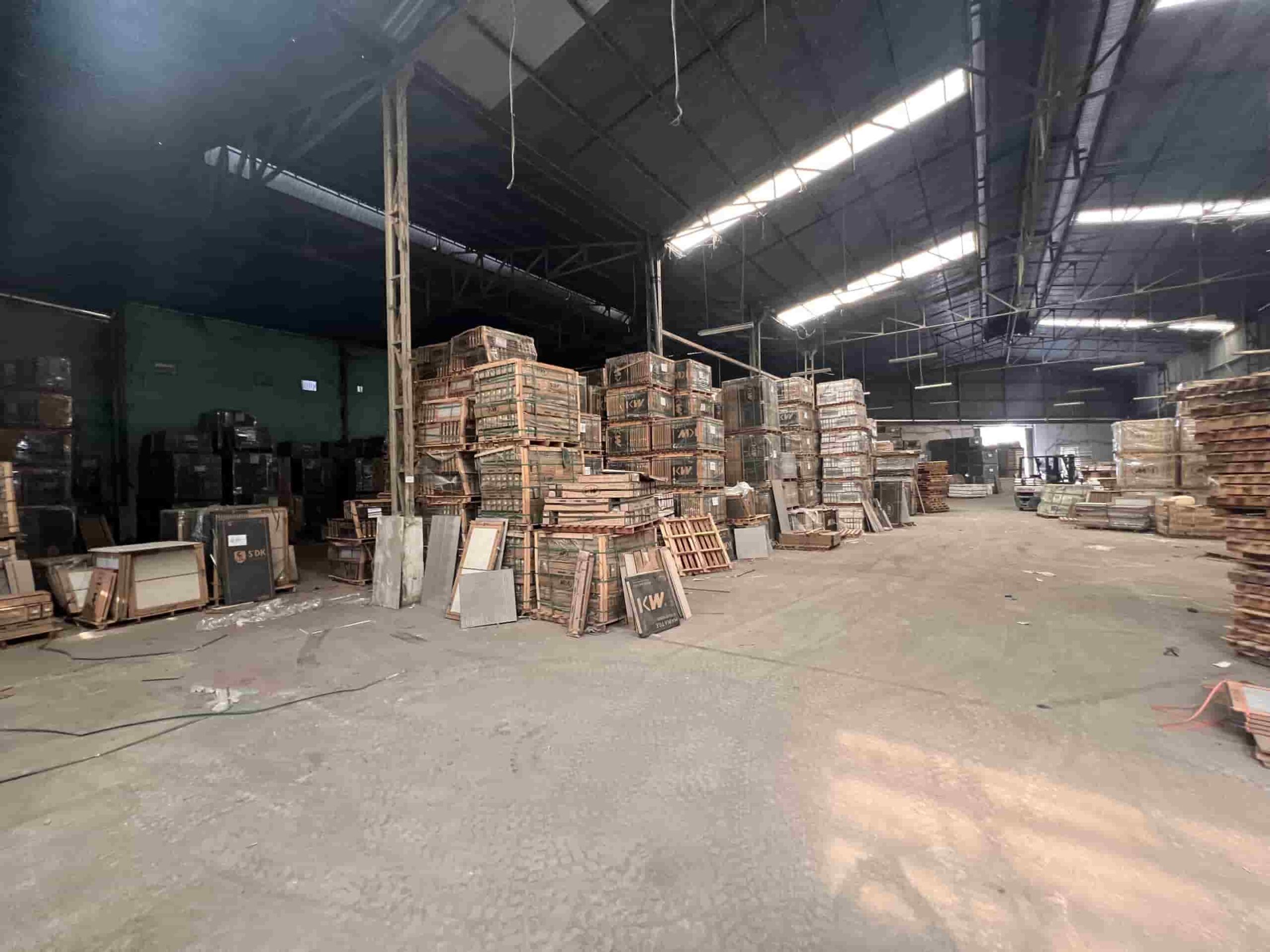 Cho thuê kho xưởng 1500 m2 tại Quốc Lộ 1A, Bình Chánh