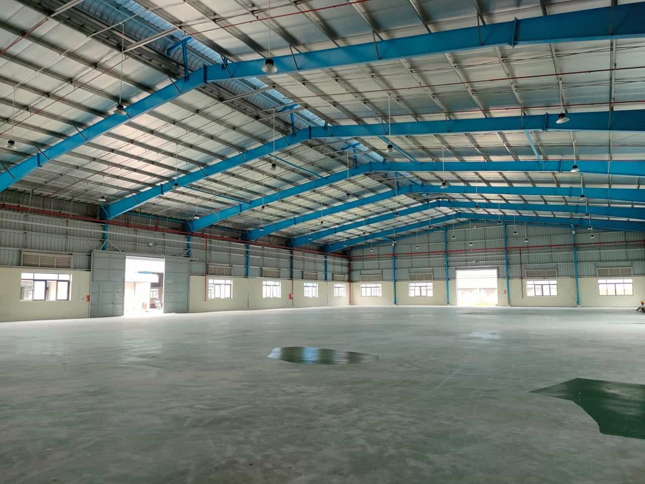 Cho thuê kho xưởng 3.300 m2 trong KCN Vĩnh Lộc 2 , Bến Lức, Long An